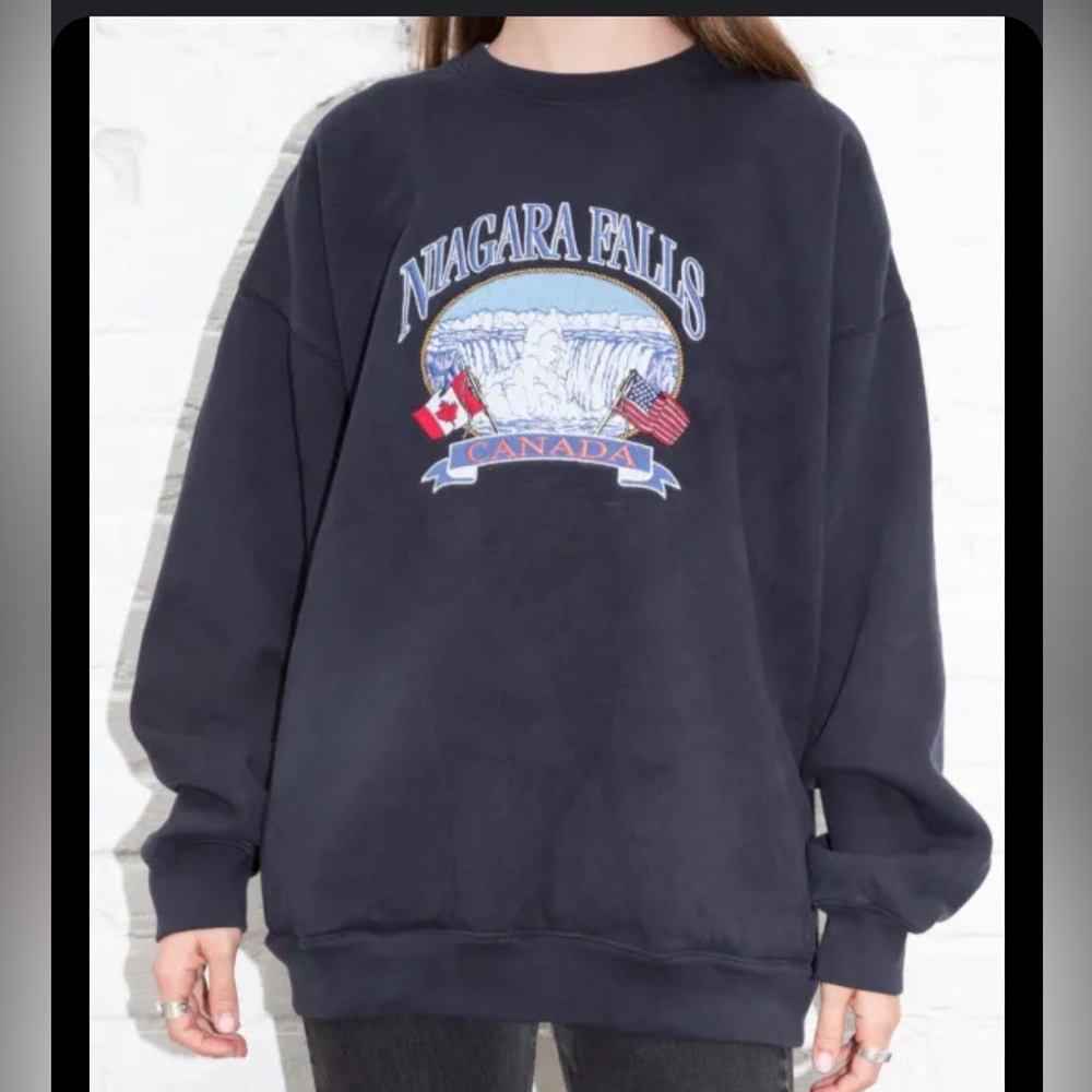 Brandy Melville erica niagara falls crewneck